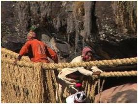 Renovaci�n del puente Q’eswachaca